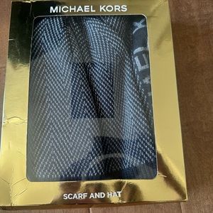 NWT Michael Kors hat + scarf set. Perfect for fall or gifting.